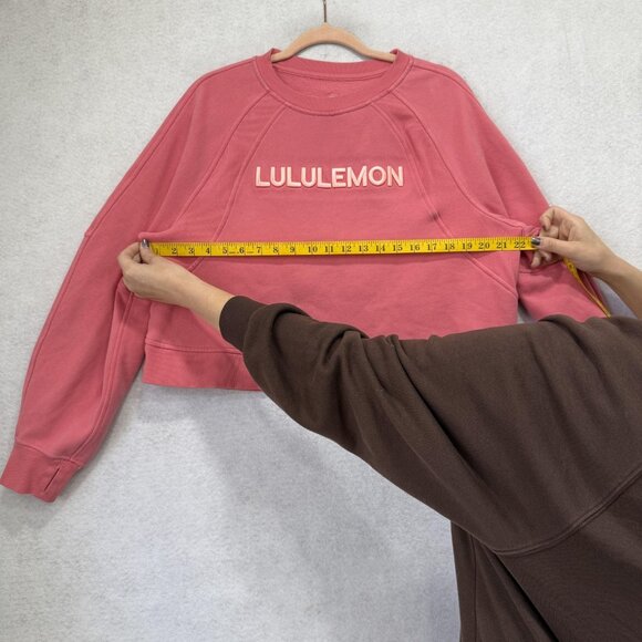 Lululemon Sweatshirt Womens XS/S Pink Scuba Oversized Crew Cropped Logo Pullover - Picture 3 of 7
